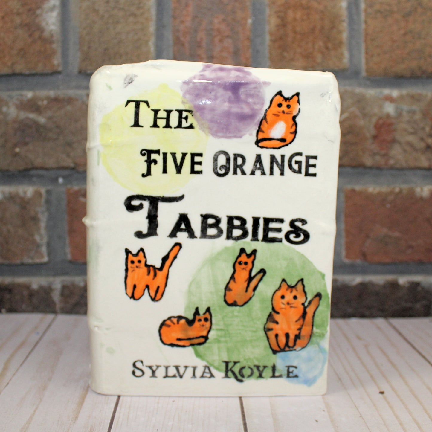 Ceramic Book Vase - The Five Orange Tabbies